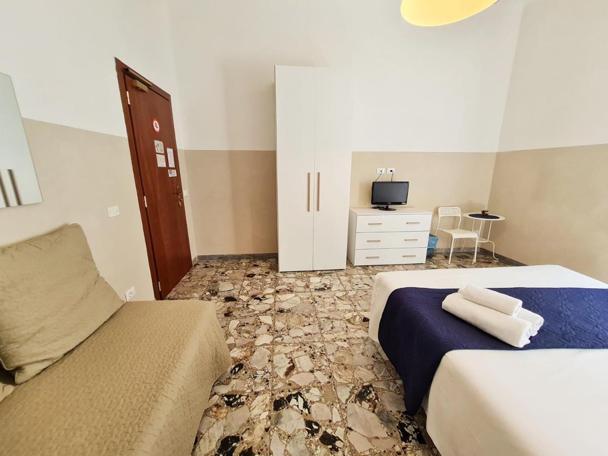 Sweet Life Guesthouse Рим Екстер'єр фото