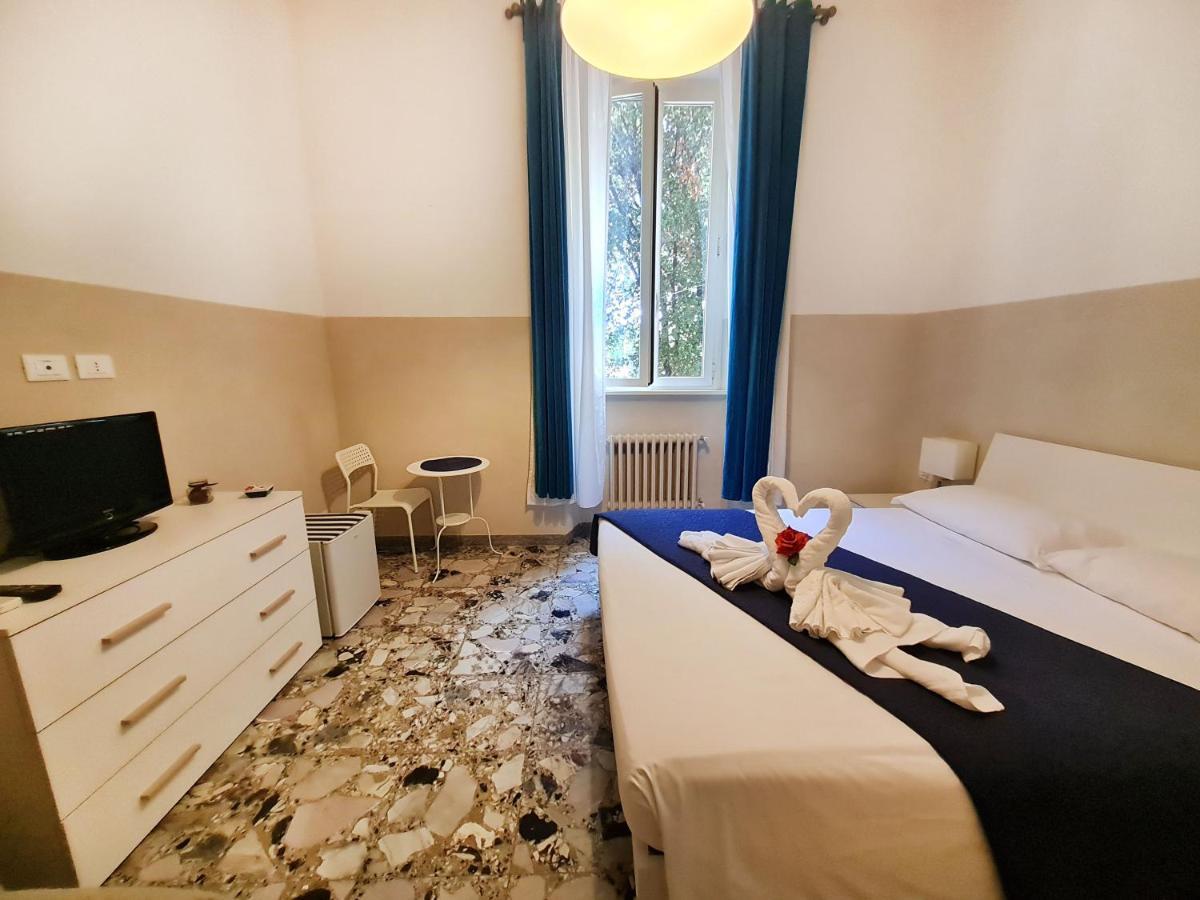 Sweet Life Guesthouse Рим Екстер'єр фото