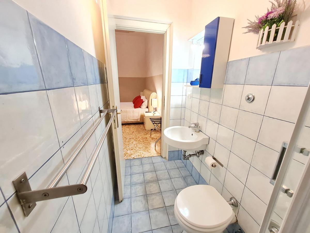 Sweet Life Guesthouse Рим Екстер'єр фото