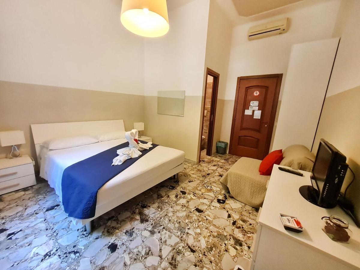 Sweet Life Guesthouse Рим Екстер'єр фото