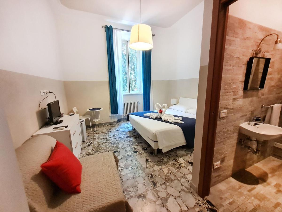 Sweet Life Guesthouse Рим Екстер'єр фото
