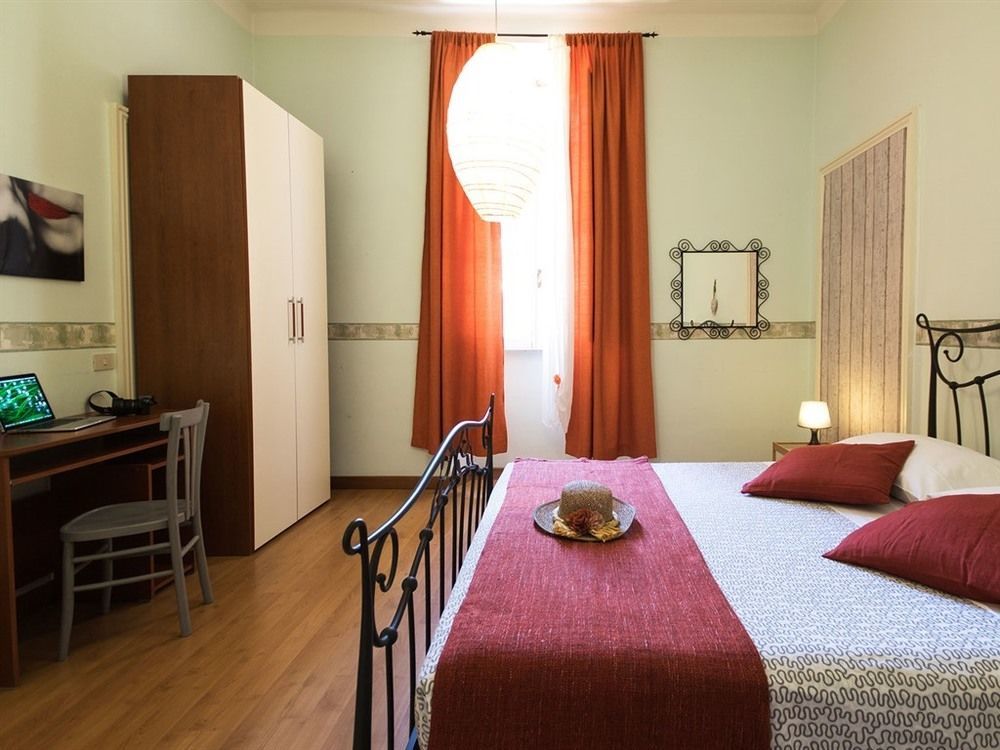 Sweet Life Guesthouse Рим Екстер'єр фото