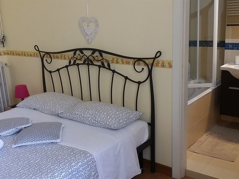 Sweet Life Guesthouse Рим Екстер'єр фото